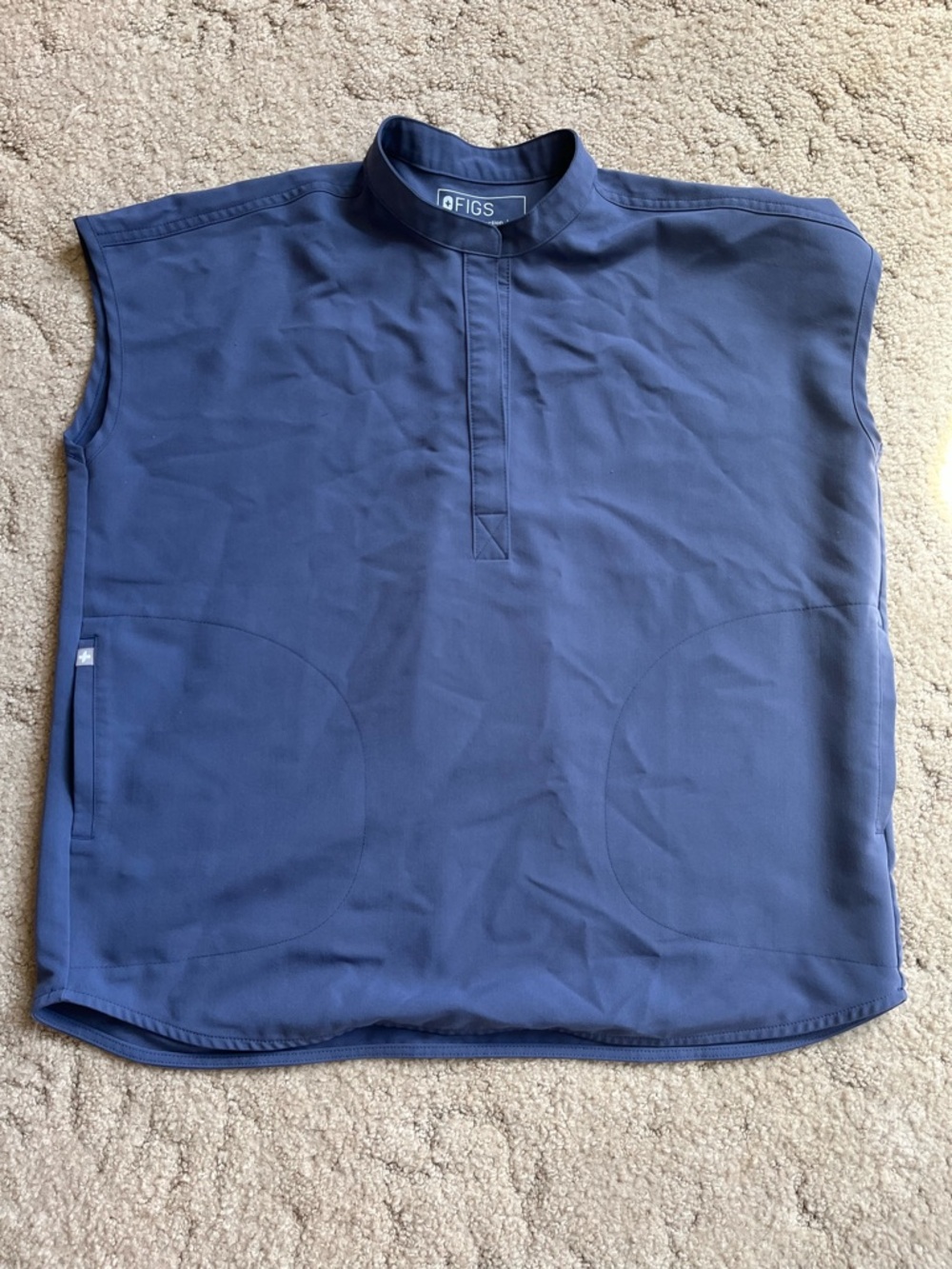 Figs Space navy Rafaela size small